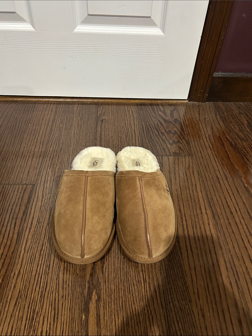 UGG Men's Chestnut Suede Shearling Lined Slippers scuff slipper shoes 11 - Picture 2 of 7